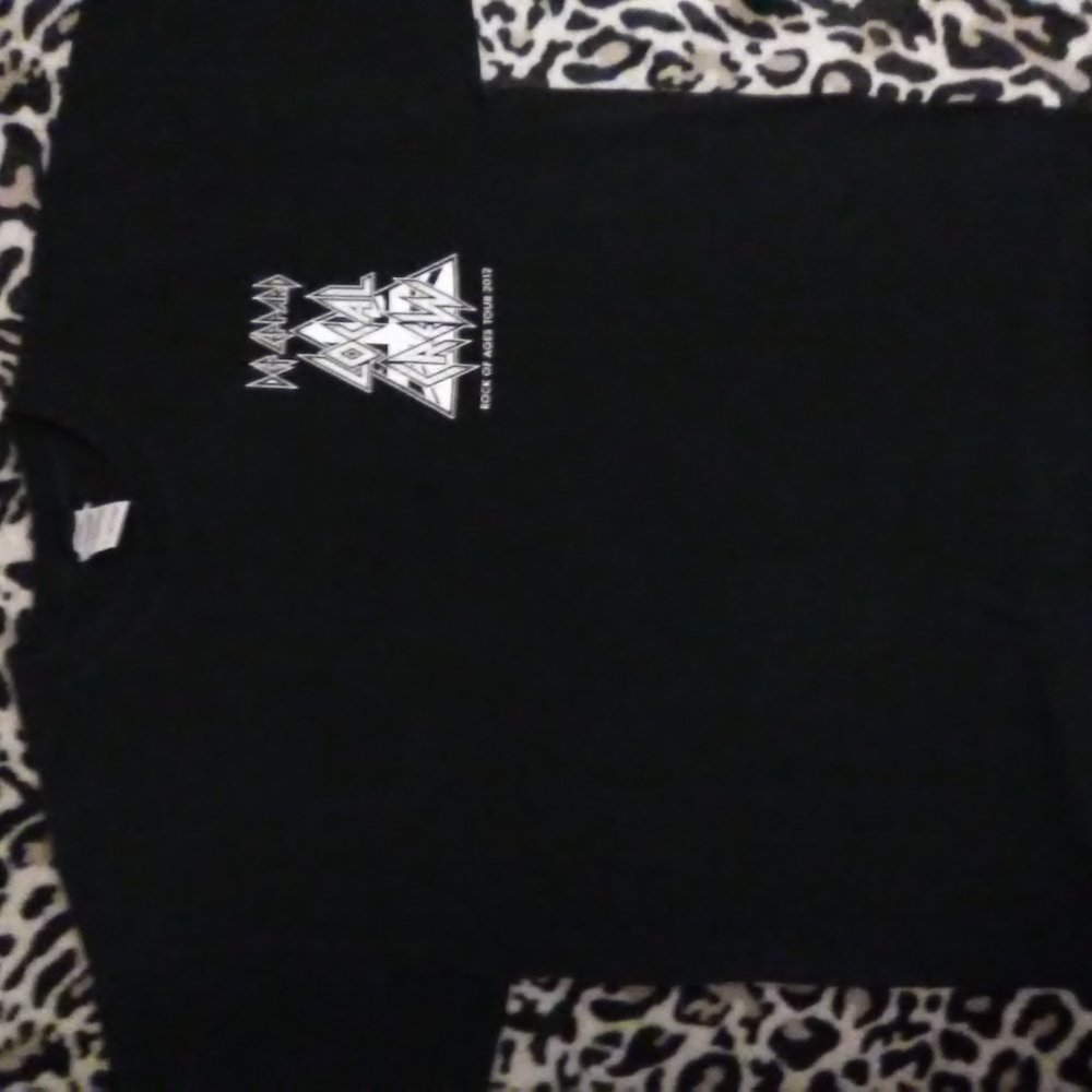 Def Leppard tee